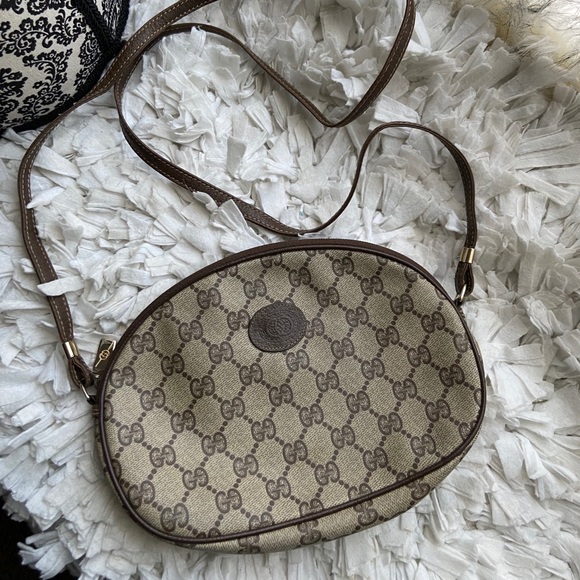 Gucci Handbags - Vintage Gucci crossbody